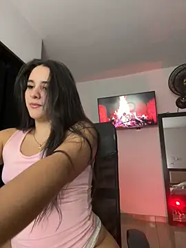 Snapshot of Mavie_roses chatting on November 15, 2025, 1:53 am Mavie roses online show from November 15, 2025, 1:53 am