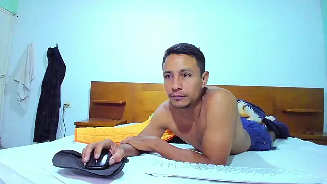 Snapshot of Maik_James chatting on January 18, 2026, 9:02 am Maik James online show from January 18, 2026, 9:02 am