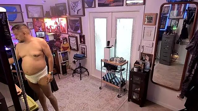 Snapshot of Briefs_bud chatting on March 9, 2025, 1:46 am Briefs bud online show from March 9, 2025, 1:46 am