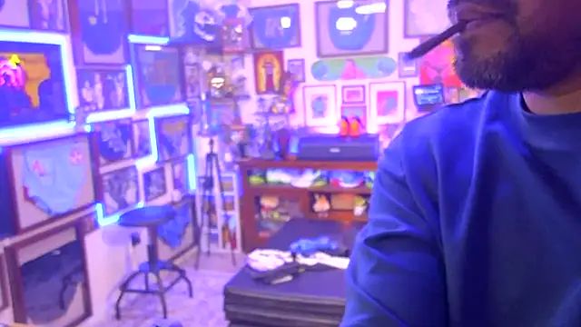 Snapshot of Briefs_bud chatting on November 25, 2025, 1:28 am Briefs bud online show from November 25, 2025, 1:28 am