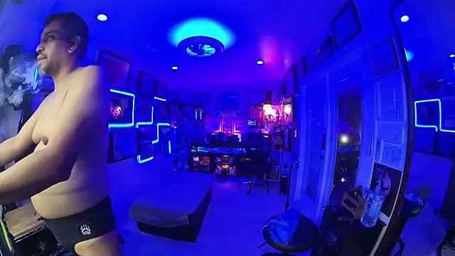 Snapshot of Briefs_bud chatting on February 27, 2025, 3:40 am Briefs bud online show from February 27, 2025, 3:40 am