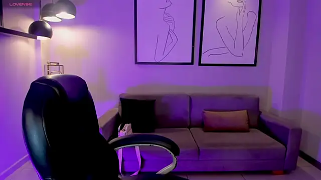 NinaMichelle online show from July 16, 2026, 6:38 pm