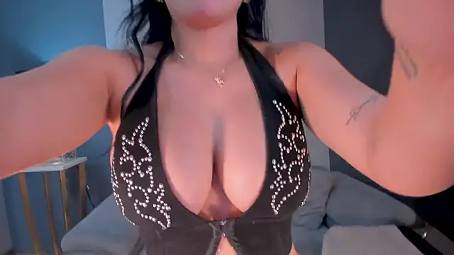 MollyJones  online show from June 11, 2026, 12:32 am