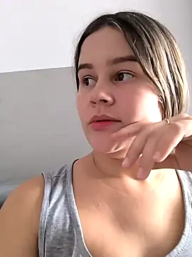 sweet lucia online show from January 17, 2025, 2:18 pm