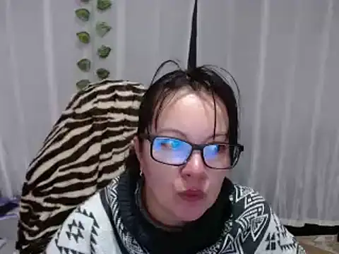 Snapshot of Sonialorens_ chatting on February 8, 2025, 12:28 pm Sonialorens  online show from February 8, 2025, 12:28 pm