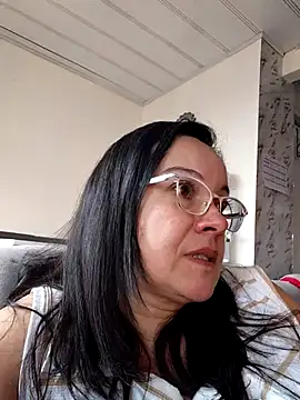 Snapshot of Sonialorens_ chatting on June 16, 2026, 8:42 pm Sonialorens online show from June 16, 2026, 8:42 pm