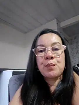Snapshot of Sonialorens_ chatting on June 14, 2026, 11:06 pm Sonialorens online show from June 14, 2026, 11:06 pm