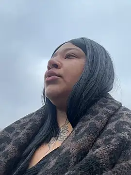 Snapshot of IamSashaLuv chatting on January 7, 2026, 9:47 am IamSashaLuv online show from January 7, 2026, 9:47 am