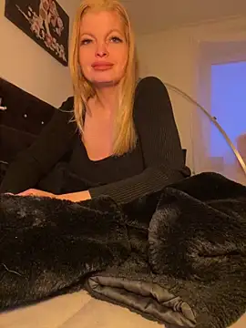 Lisavontease online show from March 29, 2026, 6:09 pm