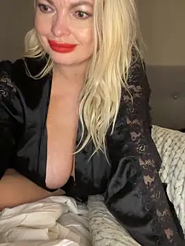 Lisavontease online show from February 2, 2025, 9:56 pm