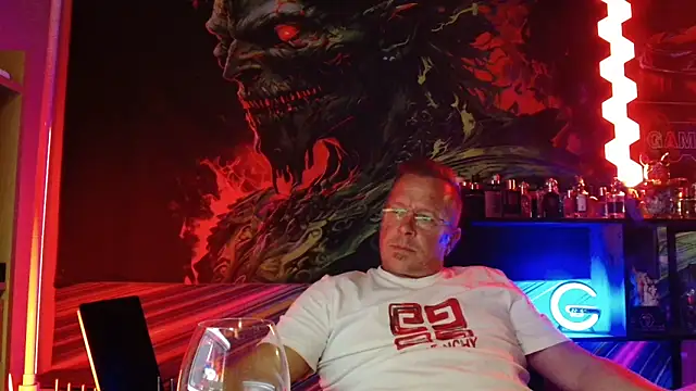 BasedCoook online show from September 9, 2025, 8:18 pm