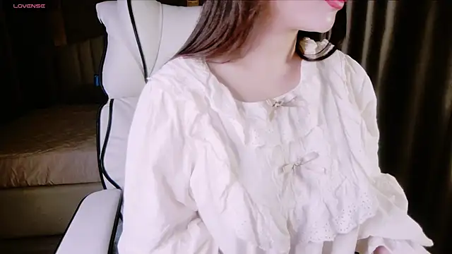 Girl  Funny online show from March 3, 2025, 6:13 pm