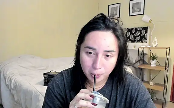 Snapshot of Sexysafarahh chatting on March 31, 2026, 9:00 am Sexysafarahh online show from March 31, 2026, 9:00 am