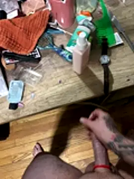 Snapshot of grizzlybearcody chatting on November 24, 2025, 10:54 pm grizzlybearcody online show from November 24, 2025, 10:54 pm