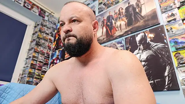 Snapshot of Muscle_Bear chatting on May 10, 2026, 4:27 am Muscle Bear online show from May 10, 2026, 4:27 am
