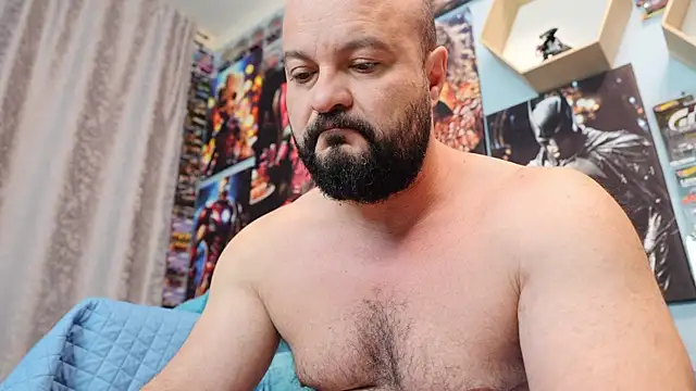 Snapshot of Muscle_Bear chatting on November 25, 2025, 6:25 am Muscle Bear online show from November 25, 2025, 6:25 am