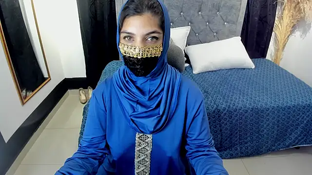 Snapshot of anissa- chatting on February 28, 2025, 3:37 pm anissa- online show from February 28, 2025, 3:37 pm
