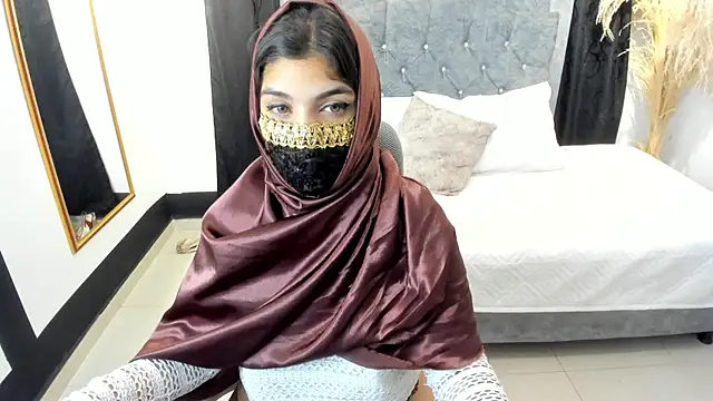 Snapshot of anissa- chatting on March 6, 2025, 12:30 pm anissa- online show from March 6, 2025, 12:30 pm