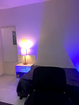 Snapshot of Melhope chatting on October 25, 2025, 8:09 pm Melhope online show from October 25, 2025, 8:09 pm