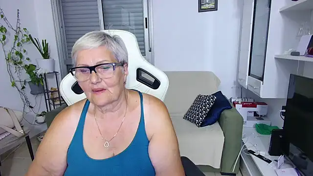 Selenna57 online show from May 27, 2026, 5:31 pm