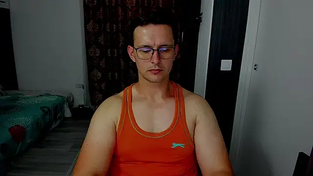 sexxymuscles4u online show from September 10, 2025, 12:15 pm