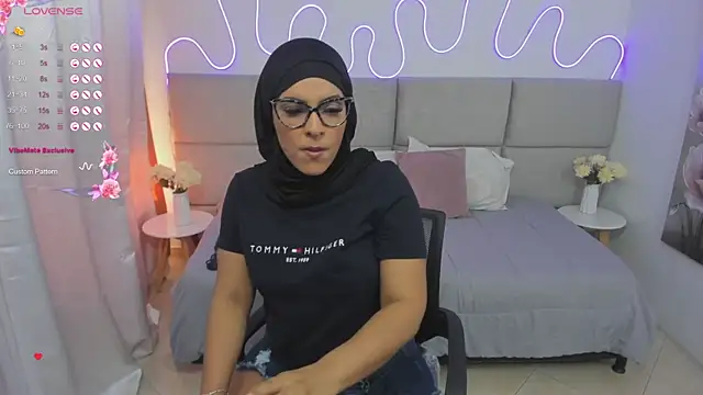 nashiira  online show from December 3, 2024, 7:39 pm