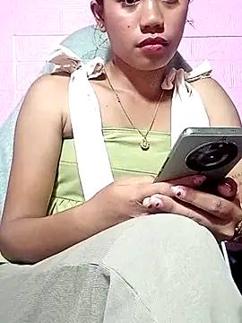 Cutie body11 online show from February 9, 2026, 4:54 am