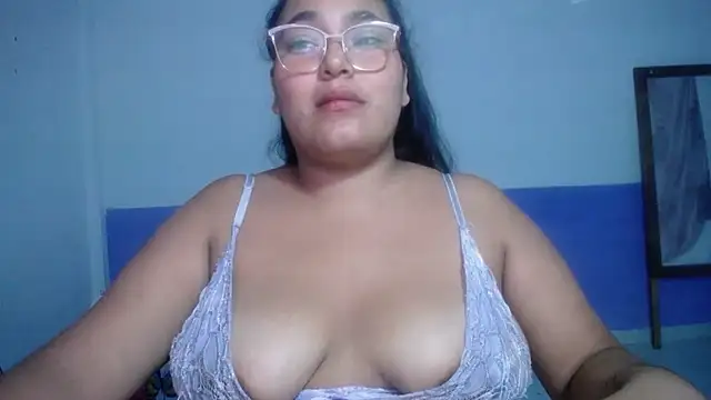 Snapshot of sirena_15 chatting on July 13, 2026, 5:18 am sirena 15 online show from July 13, 2026, 5:18 am