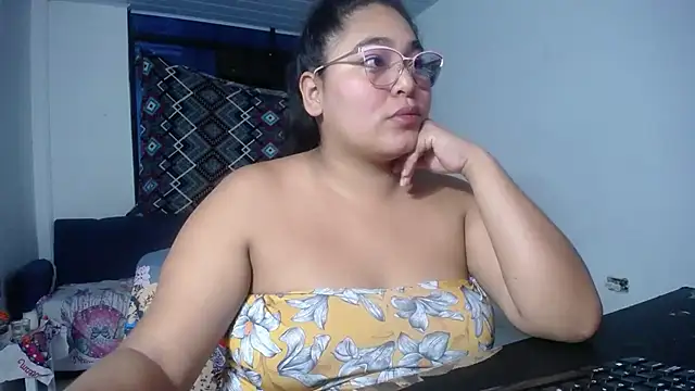 Snapshot of sirena_15 chatting on November 5, 2025, 4:59 am sirena 15 online show from November 5, 2025, 4:59 am