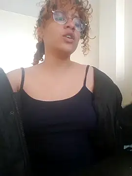 EmmaMelissa0521 online show from February 15, 2026, 5:34 pm