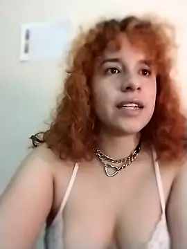 Snapshot of EmmaMelissa0521 chatting on November 4, 2025, 3:43 am EmmaMelissa0521 online show from November 4, 2025, 3:43 am