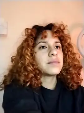 Snapshot of EmmaMelissa0521 chatting on December 3, 2025, 5:19 am EmmaMelissa0521 online show from December 3, 2025, 5:19 am