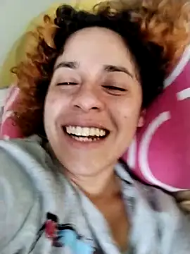 Snapshot of EmmaMelissa0521 chatting on December 13, 2025, 8:04 pm EmmaMelissa0521 online show from December 13, 2025, 8:04 pm