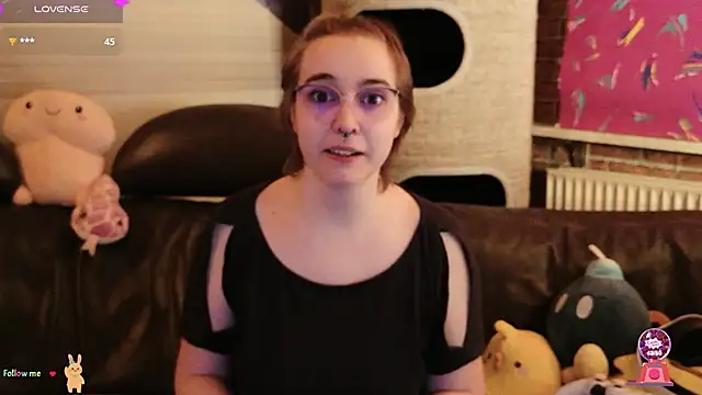 Snapshot of GamerGirl_Eve chatting on November 15, 2025, 7:29 pm GamerGirl Eve online show from November 15, 2025, 7:29 pm