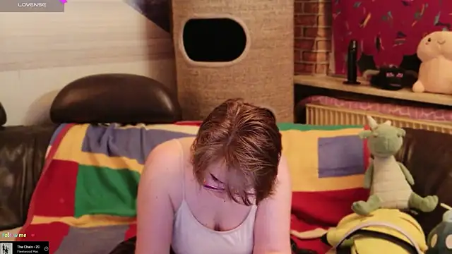 Snapshot of GamerGirl_Eve chatting on February 4, 2026, 6:25 pm GamerGirl Eve online show from February 4, 2026, 6:25 pm