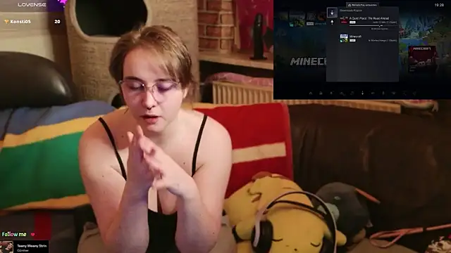 Snapshot of GamerGirl_Eve chatting on February 10, 2026, 6:29 pm GamerGirl Eve online show from February 10, 2026, 6:29 pm