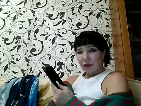 JeaneDavis online show from November 24, 2025, 5:35 pm