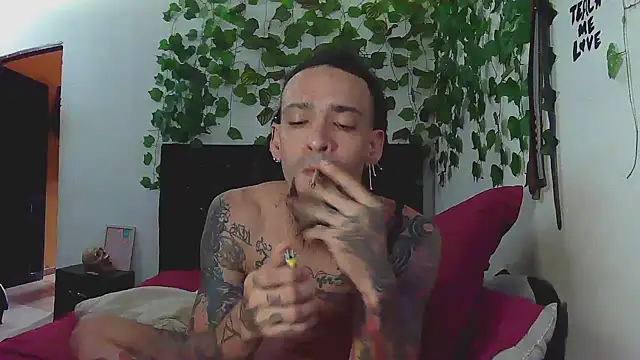 caribbeanlover1 online show from November 11, 2025, 12:22 pm