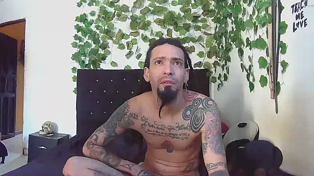 caribbeanlover1 online show from April 3, 2026, 12:33 pm