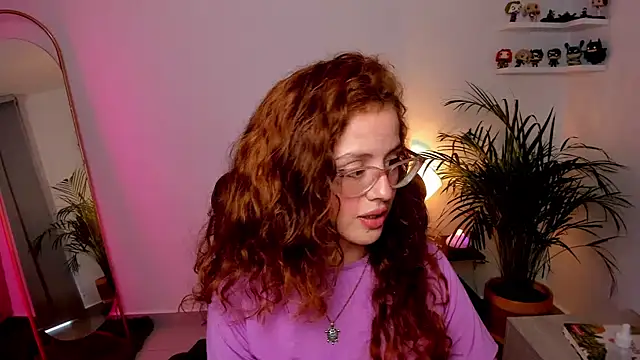 Snapshot of Cassandra_Caiin chatting on February 2, 2025, 9:45 pm Cassandra Caiin online show from February 2, 2025, 9:45 pm