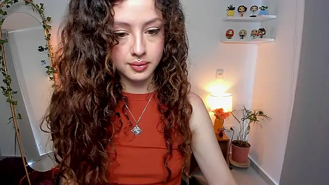 Cassandra Caiin online show from July 28, 2026, 6:20 pm