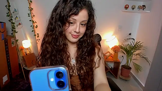 Snapshot of Cassandra_Caiin chatting on June 5, 2026, 9:09 pm Cassandra Caiin online show from June 5, 2026, 9:09 pm