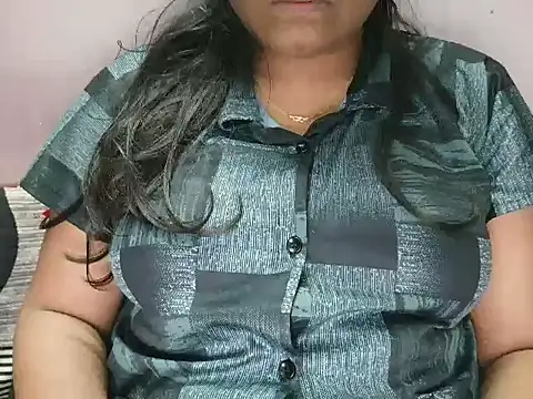 Desi14321 online show from April 27, 2026, 4:49 pm