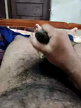 Snapshot of MalluBoyForGirls chatting on March 5, 2025, 4:24 am MalluBoyForGirls online show from March 5, 2025, 4:24 am