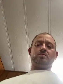 Snapshot of smokeymt420 chatting on November 4, 2025, 3:43 am smokeymt420 online show from November 4, 2025, 3:43 am