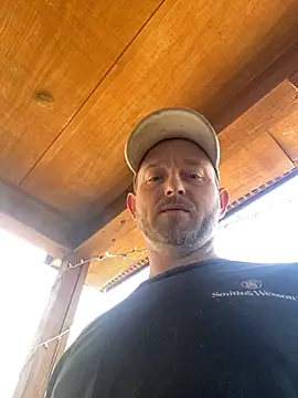 Snapshot of smokeymt420 chatting on March 22, 2025, 6:36 pm smokeymt420 online show from March 22, 2025, 6:36 pm