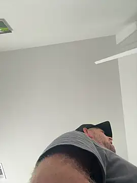 Snapshot of smokeymt420 chatting on September 29, 2025, 8:03 pm smokeymt420 online show from September 29, 2025, 8:03 pm