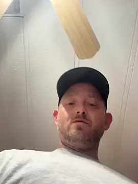 smokeymt420 online show from November 22, 2025, 9:35 pm