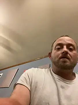 Snapshot of smokeymt420 chatting on December 26, 2024, 12:14 am smokeymt420 online show from December 26, 2024, 12:14 am