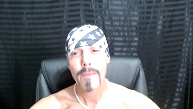 Snapshot of ThickD2C chatting on January 22, 2025, 7:56 pm ThickD2C online show from January 22, 2025, 7:56 pm